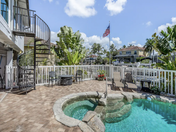 Canalfront Home with Pool, Hot Tub and Dock in Marco island